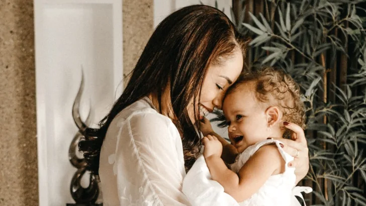 A Day In The Life Of A Millennial Mom