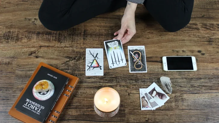 Tarot card
